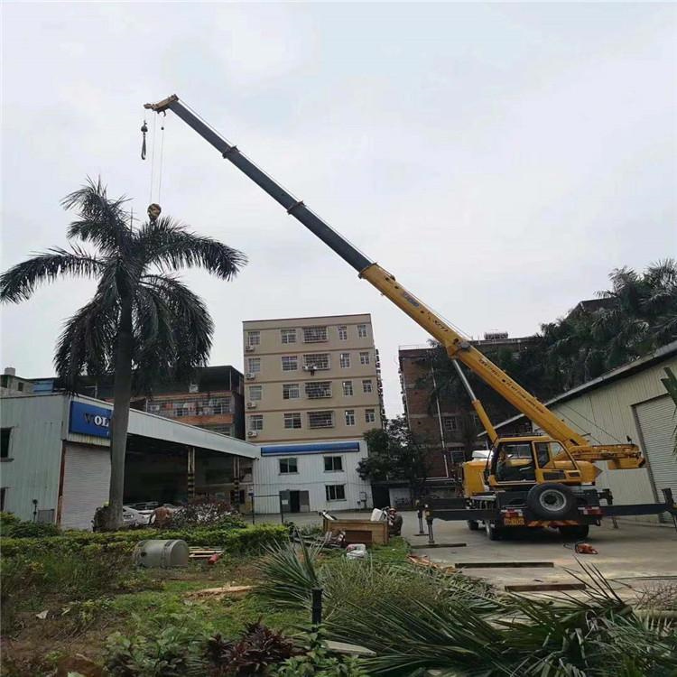 阜龙乡12吨吊车出租一天的收费标准是什么