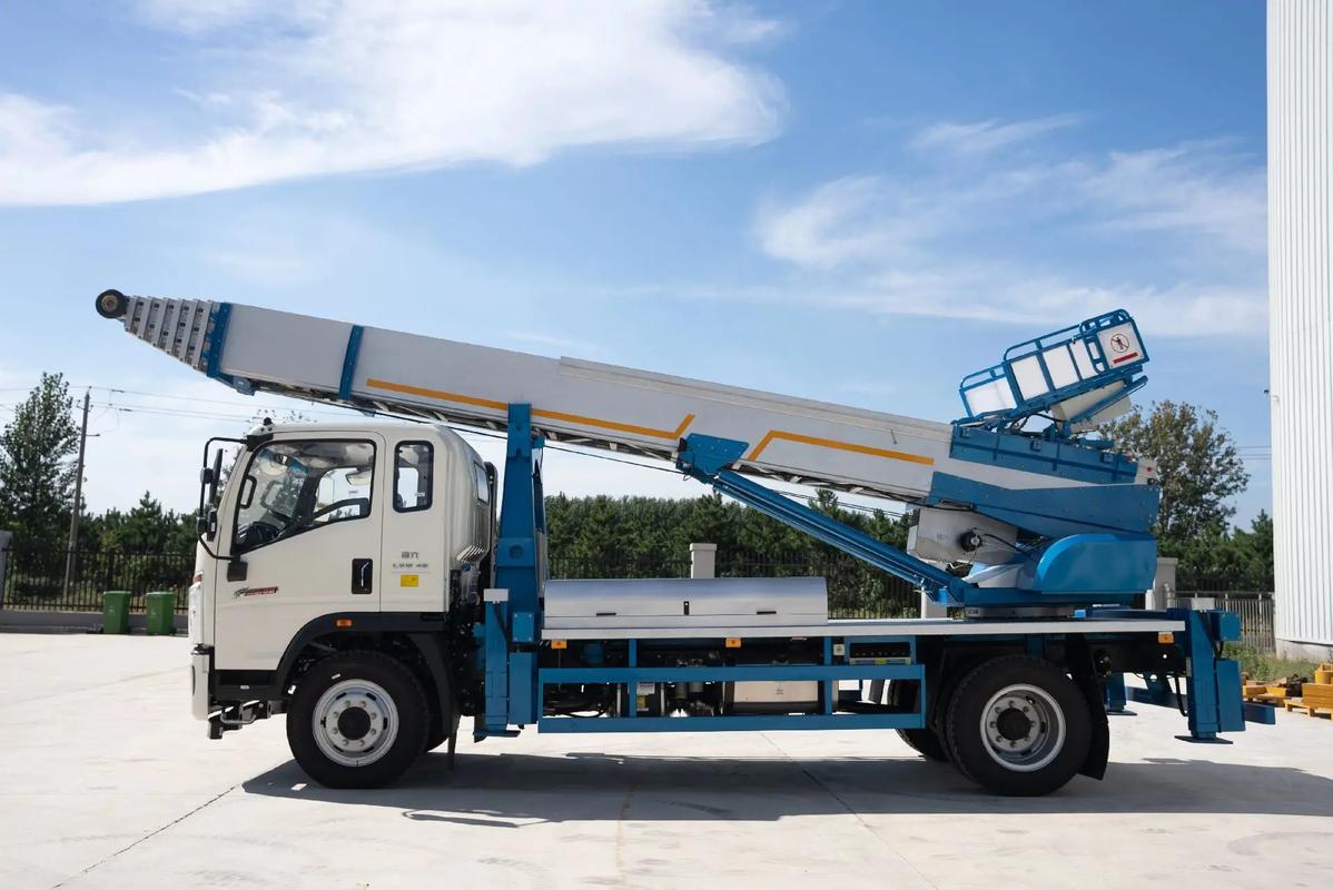 阜龙乡云梯上料车租赁费用