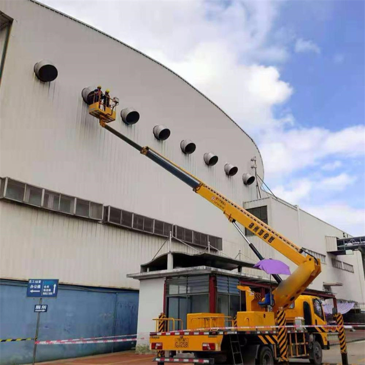 阜龙乡高空作业车出租服务：专业广告牌安装解决方案