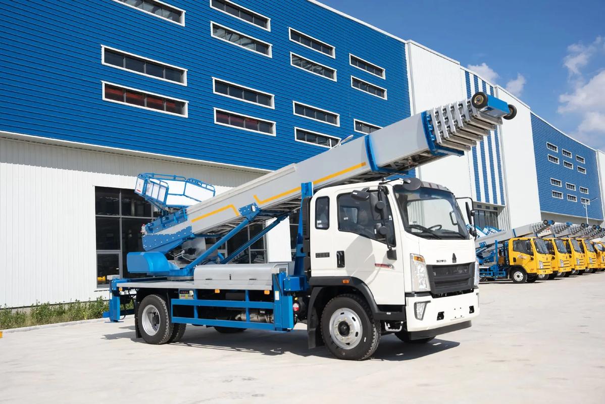 阜龙乡出租云梯车高空作业车 建筑垃圾搬运